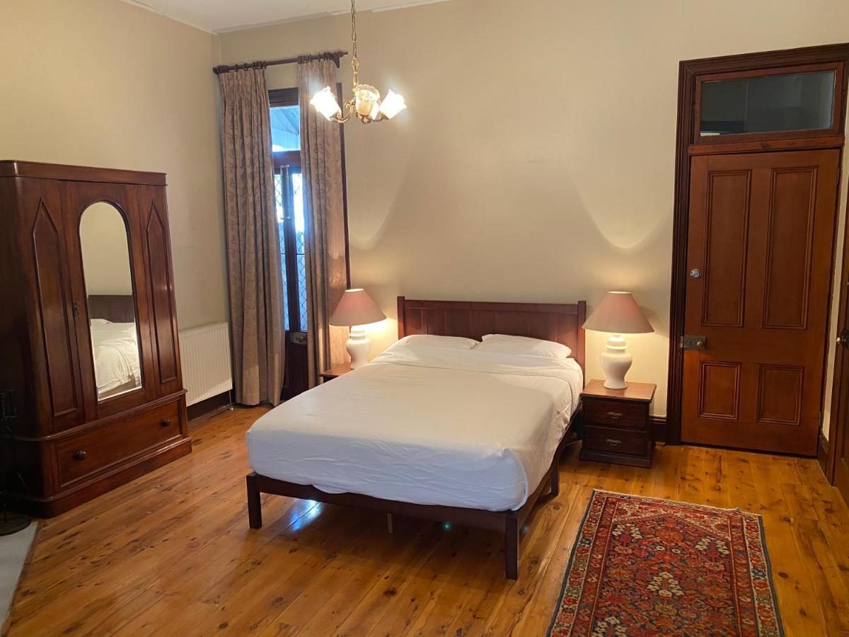 Yass Central Bed & Breakfast Экстерьер фото