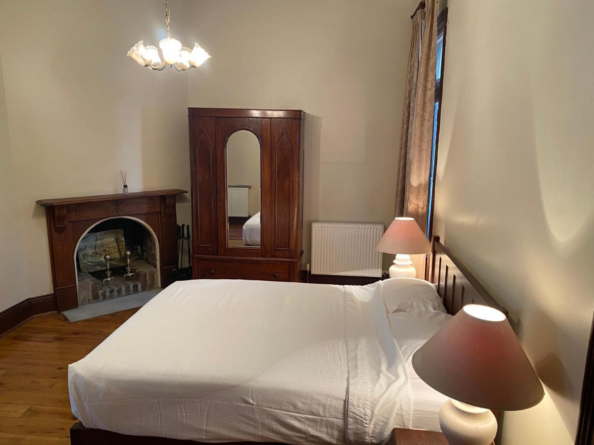 Yass Central Bed & Breakfast Экстерьер фото